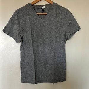 H&M Men's Grey V-Neck T-Shirt